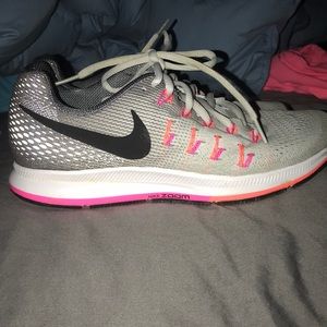 Nike grey pegasus zoom